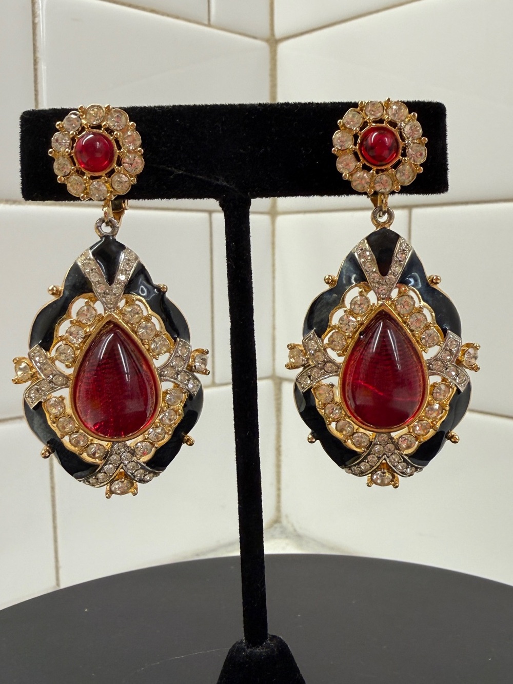 Elegant Red Teardrop Statement Earrings - Gold & Black Accents
